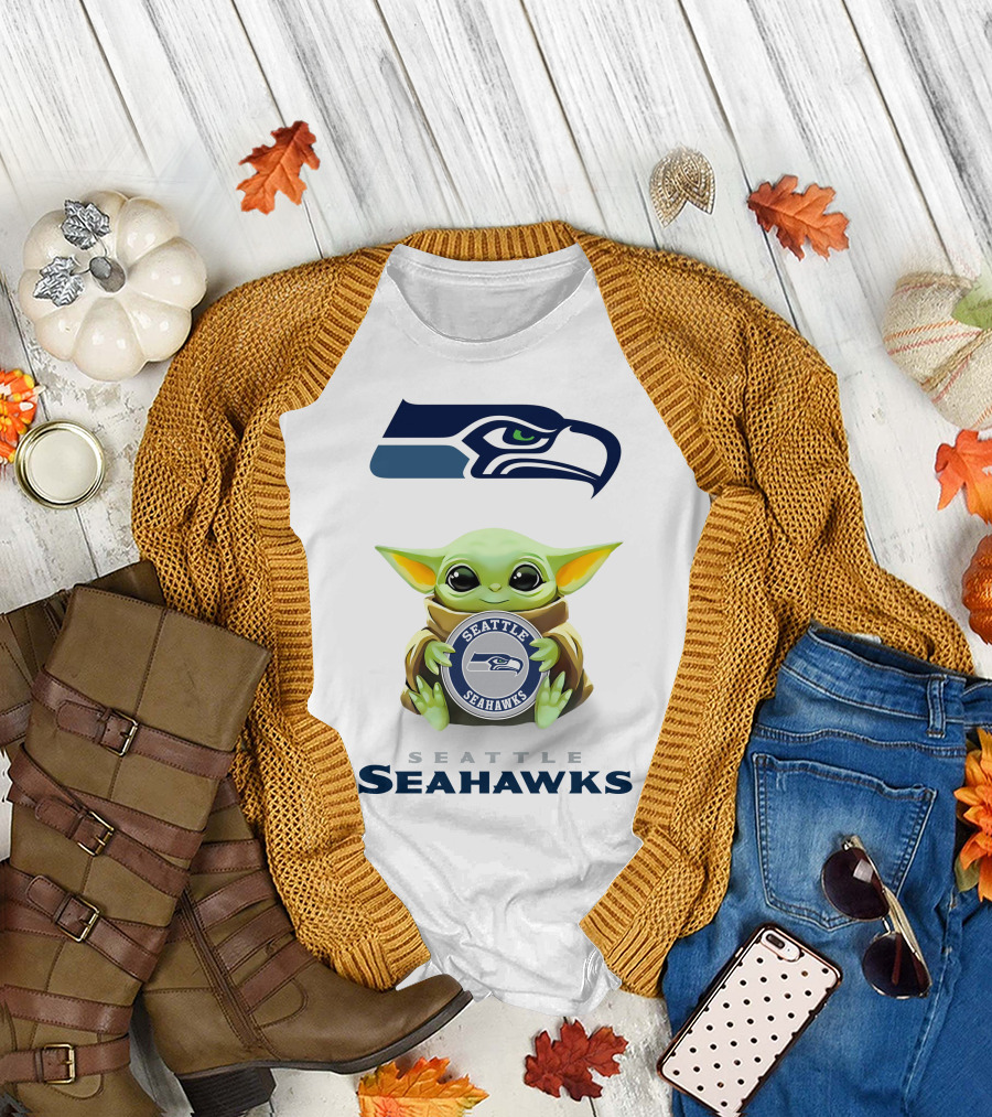 Seattle Seahawks Star Wars Baby Yoda Hug Football Team T-Shirt