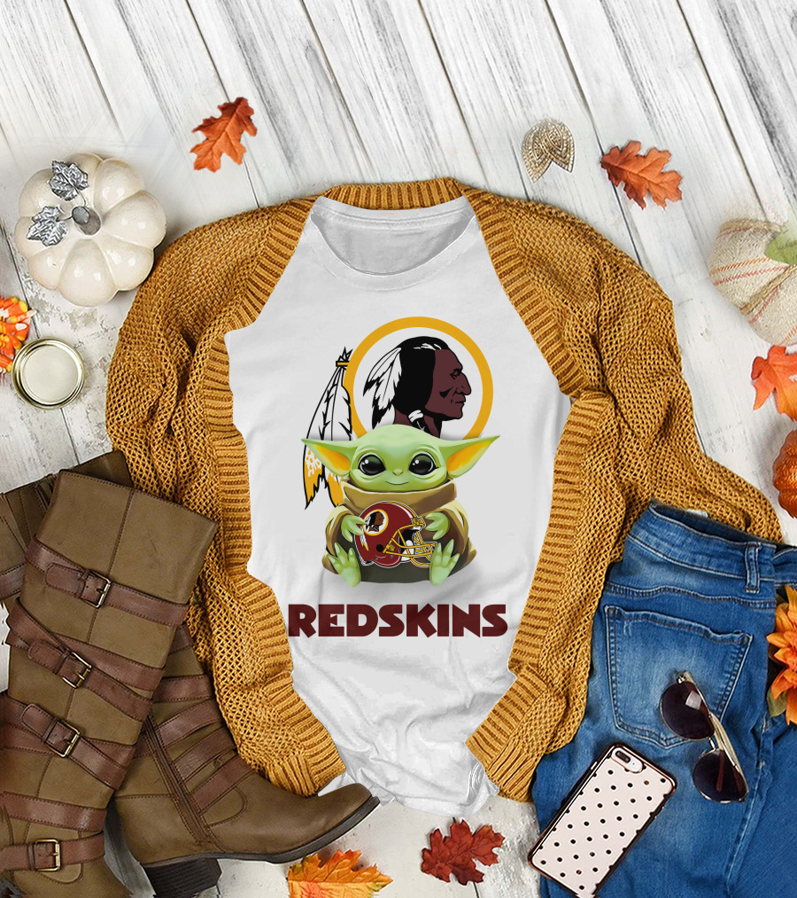 Star Wars Baby Yoda Holding Washington Redskins Helmet T-Shirt