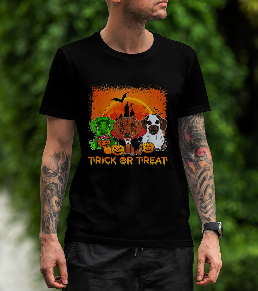 Trick Or Treat Halloween Dachshund Trio With Pumpkins And Spooky Orange Moon T-Shirt