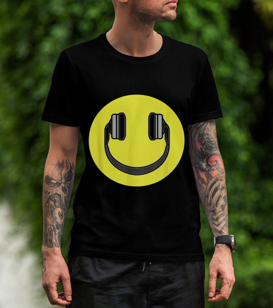 Club Smiley Techno Music DJ Headphone Face T-Shirt