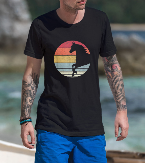 Vintage Riding Horses Retro Sunset T-Shirt