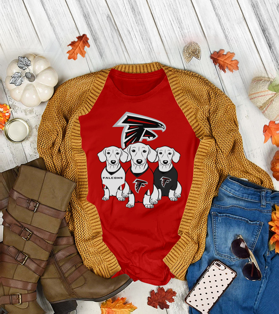 Atlanta Falcons With Dachshund  T-Shirt