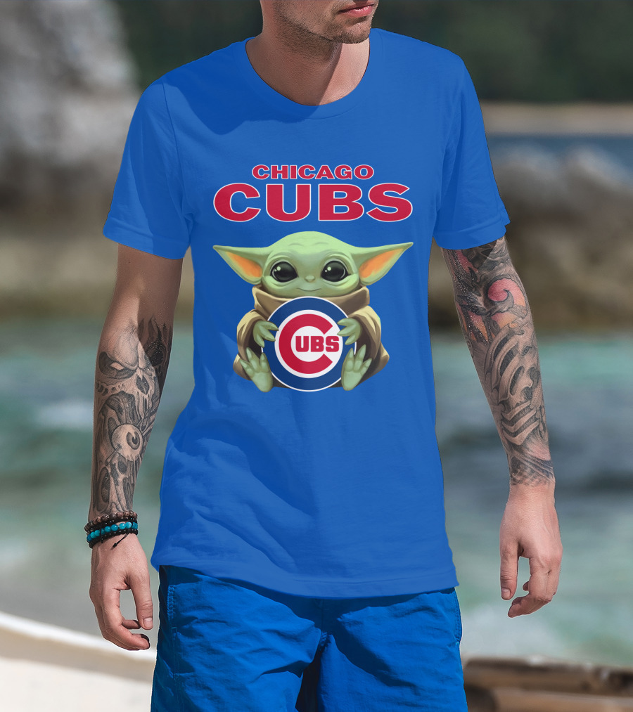 Chicago Cubs Baby Yoda Holding Cubs T-Shirt