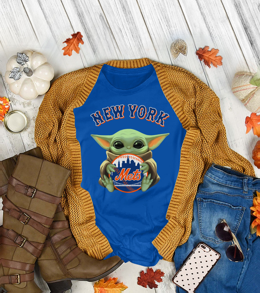 New York Mets Baby Yoda Holding Team T-Shirt