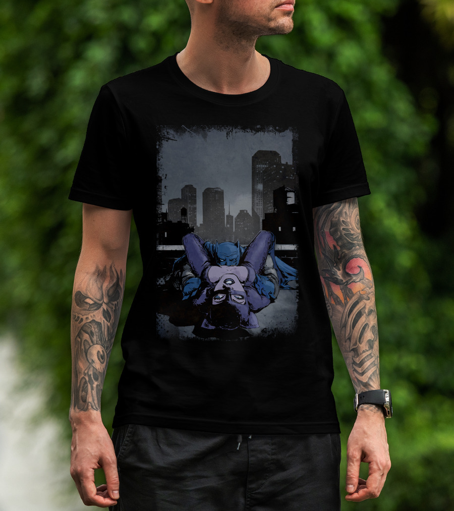 Catwoman And Batman Rooftop Encounter T-Shirt