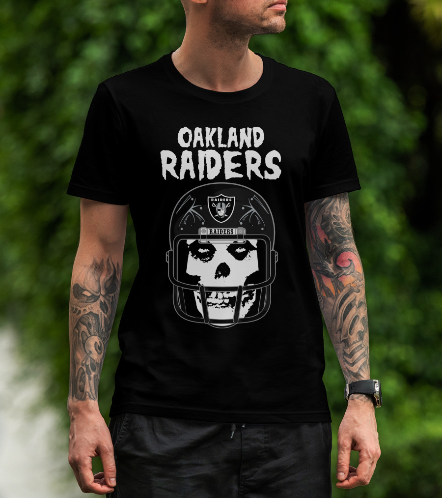 Oakland Raiders Skull Helmet T-Shirt