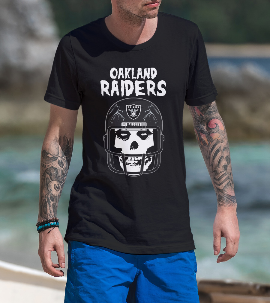 Oakland Raiders Skull Helmet T-Shirt
