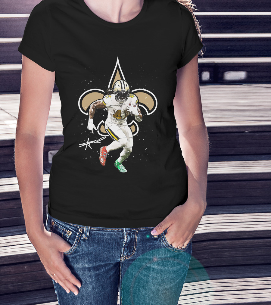 New Orleans Fleur-De-Lis Football Player T-Shirt