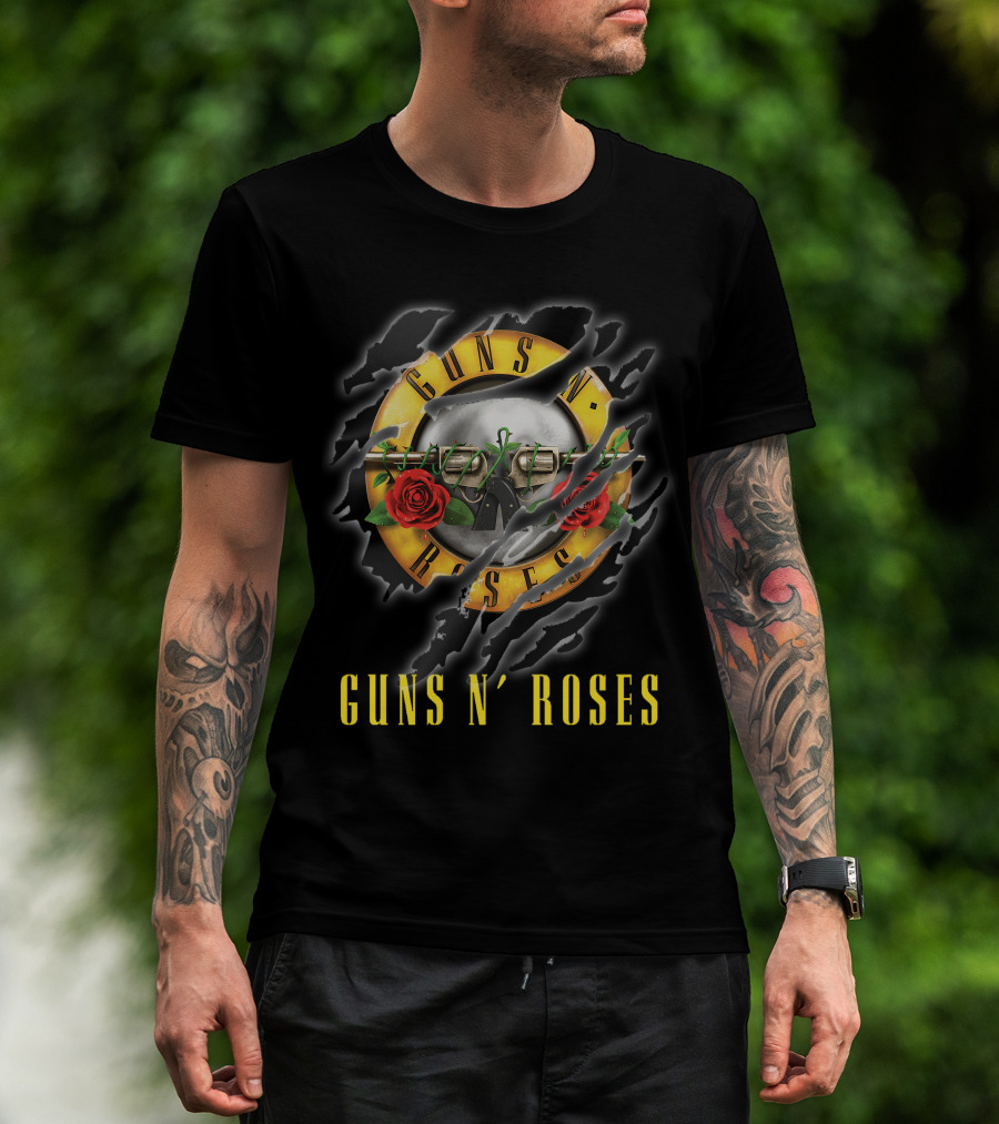 Guns N' Roses Logo With Pistols And Red Roses On Black T-Shirt