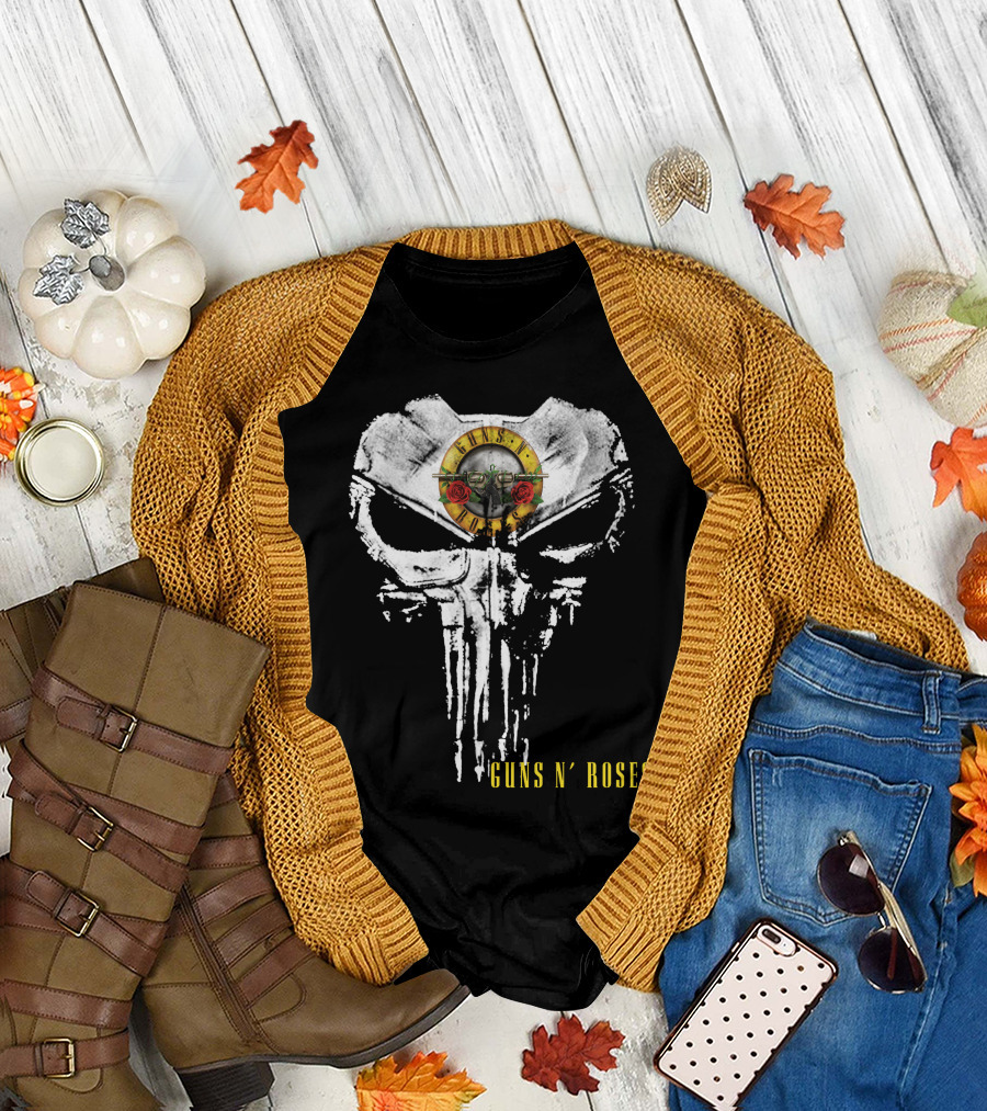 Guns N' Roses Punisher Skull Icon With Revolvers And Red Roses T-Shirt