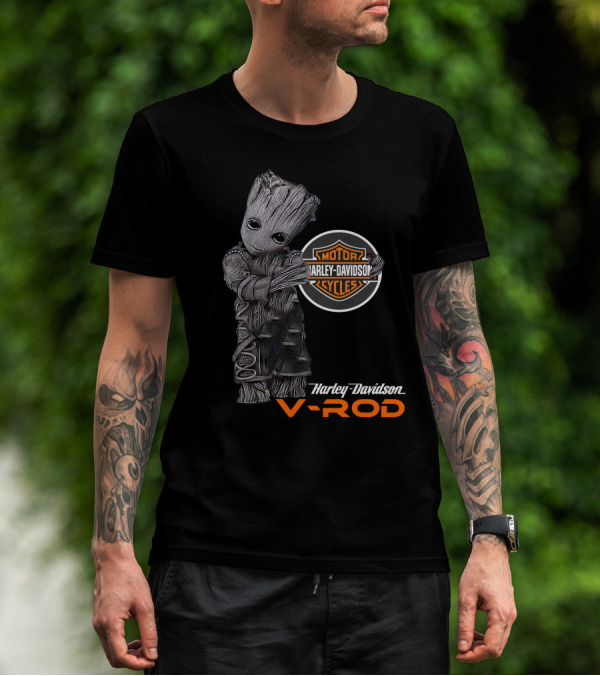 Groot Harley Davidson V-Rod Motor Cycles T-Shirt