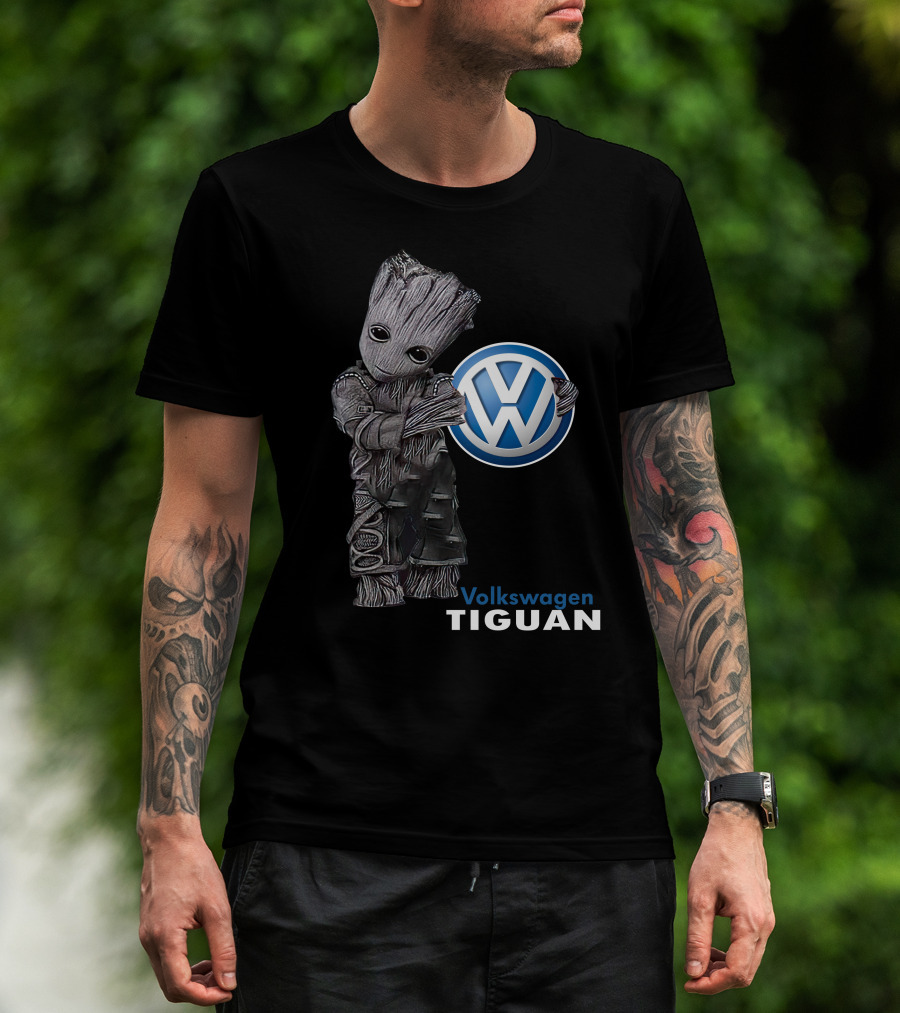 Volkswagen Tiguan Groot With Volkswagen T-Shirt