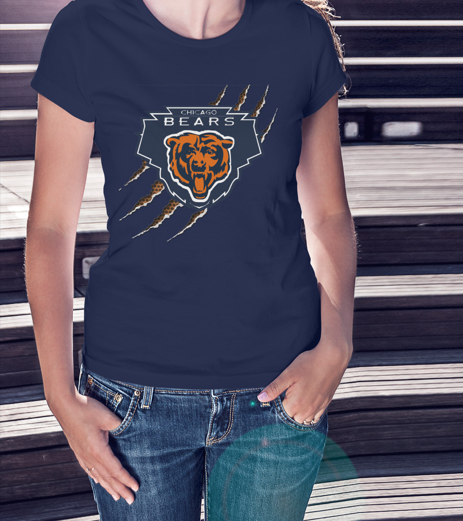 Chicago Bears Logo With Roaring Bear And Claw Marks T-Shirt