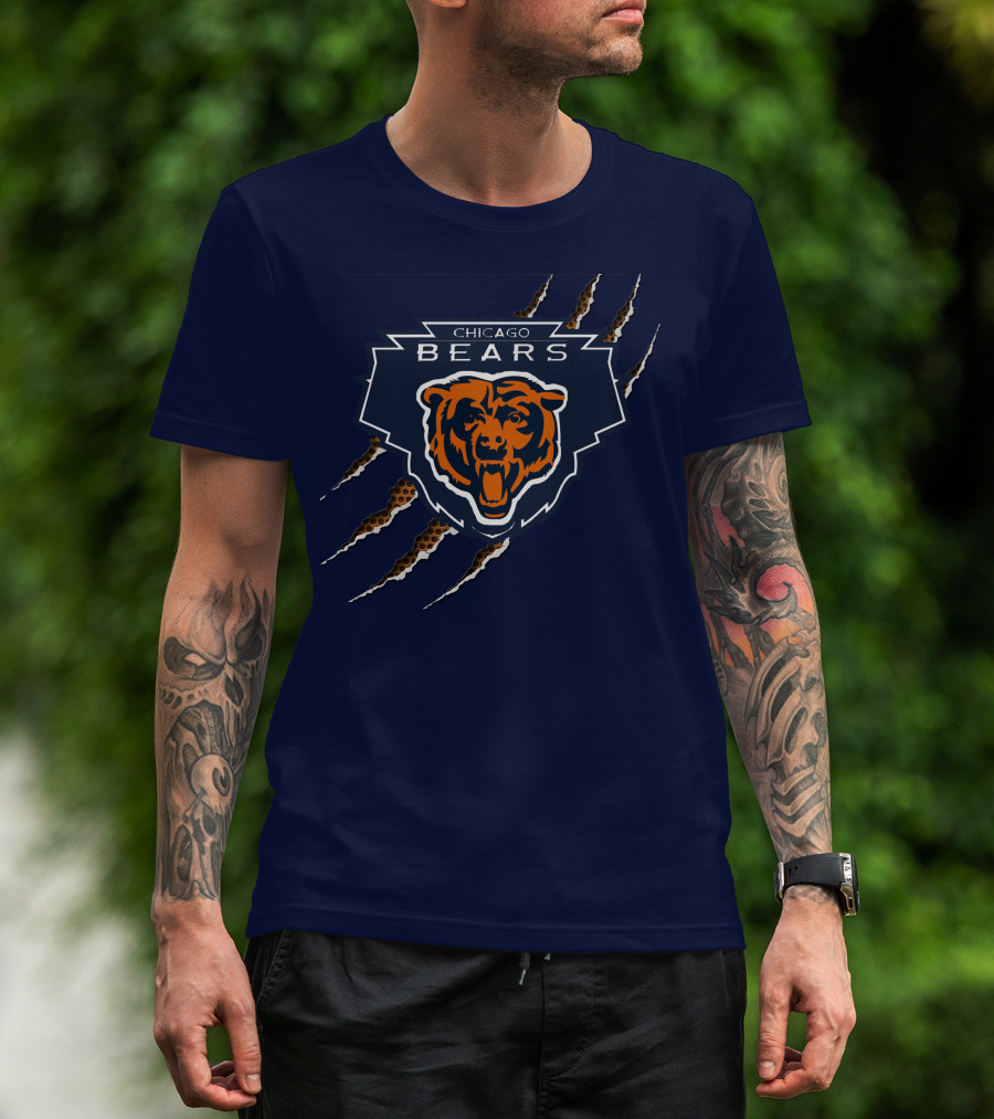 Chicago Bears Logo With Roaring Bear And Claw Marks T-Shirt