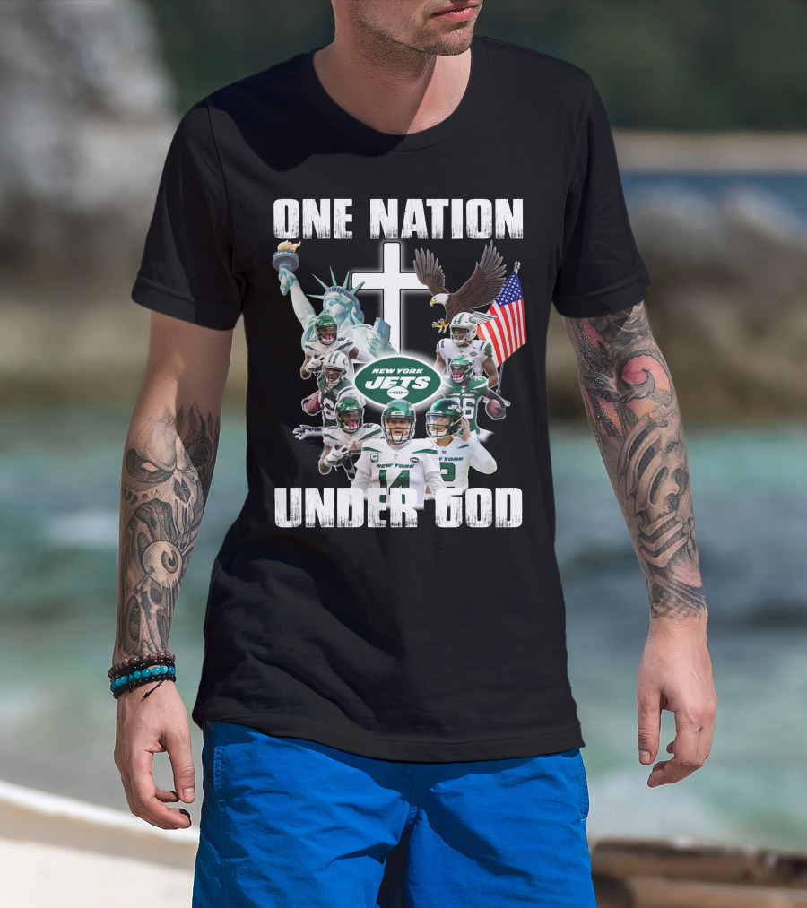 New York Jets One Nation Under God Statue Of Liberty Eagle Flag Football Players T-Shirt