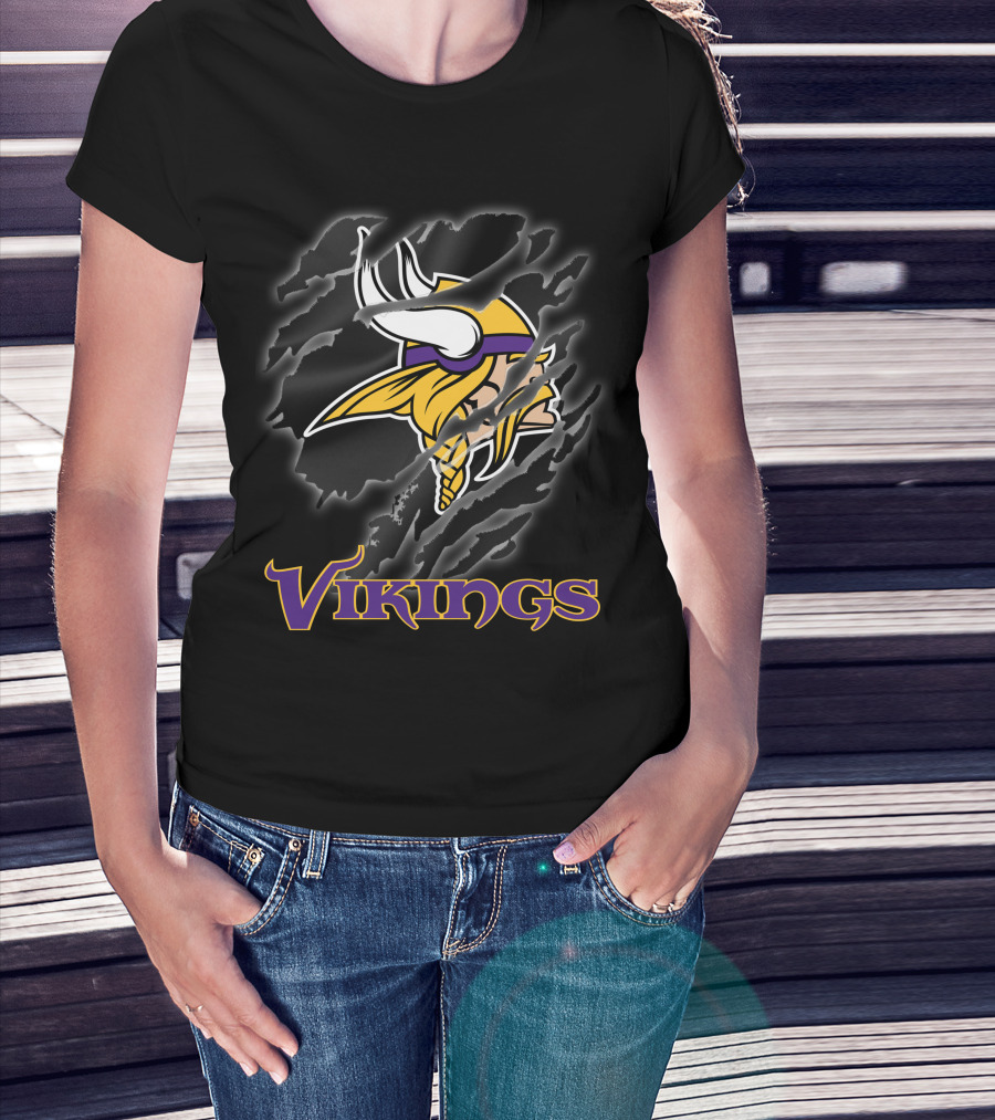 Vikings Nfl Football Helmet Logo Claw Marks Vintage Fan T-Shirt