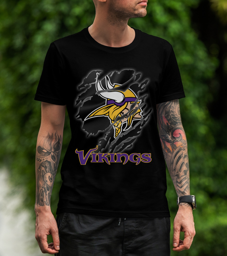 Vikings Nfl Football Helmet Logo Claw Marks Vintage Fan T-Shirt
