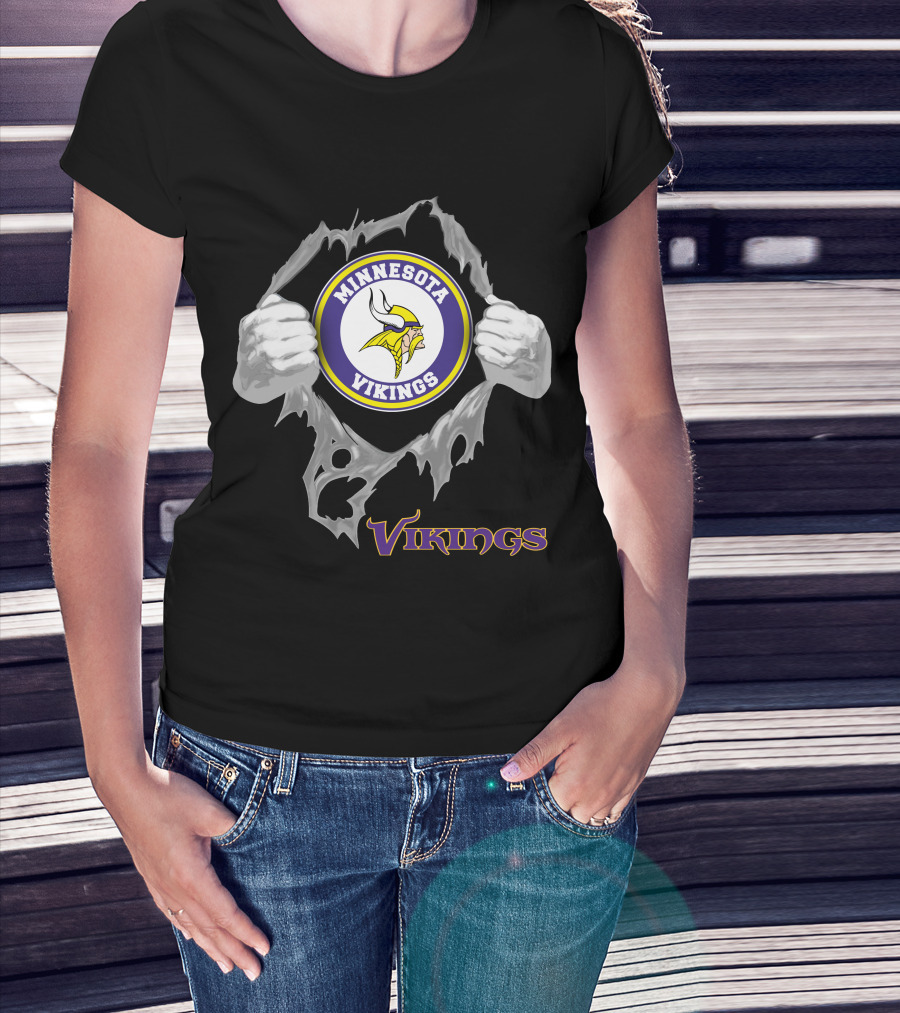Minnesota Vikings Logo Tear With Vikings T-Shirt