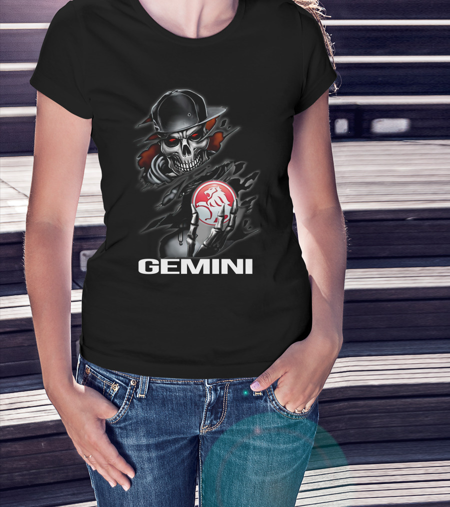 Gemini Skull Holding Red Holden Lion T-Shirt