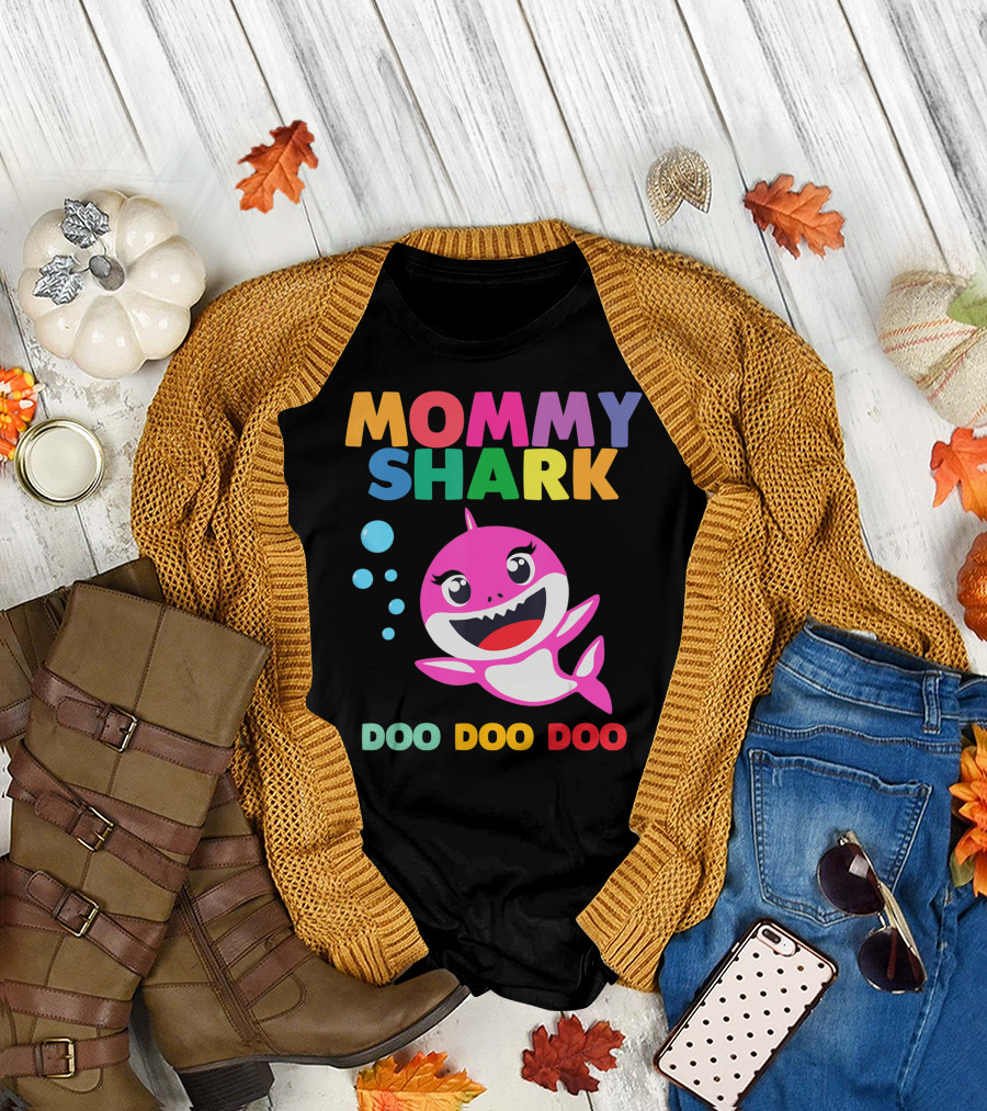 MOMMY SHARK DOO DOO DOO FOR BIRTHDAY BOY GIRL T-Shirt