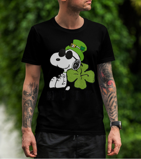 Peanuts Snoopy St. Patrick's Day Lucky Clover Hat T-Shirt