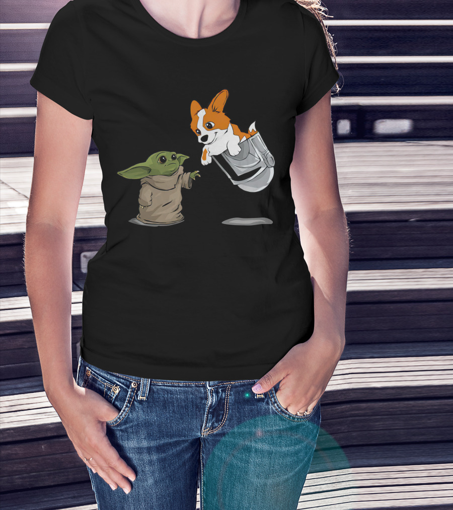 Cute Corgi With Baby Alien Companion T-Shirt