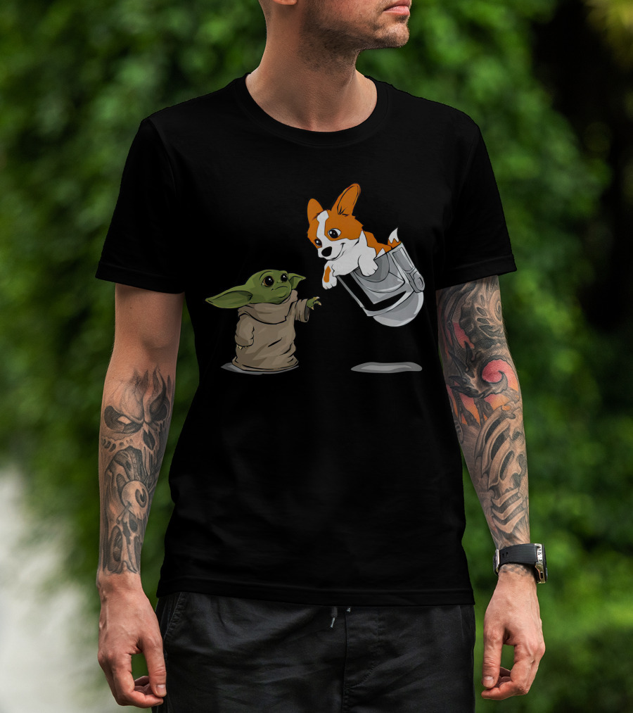 Cute Corgi With Baby Alien Companion T-Shirt