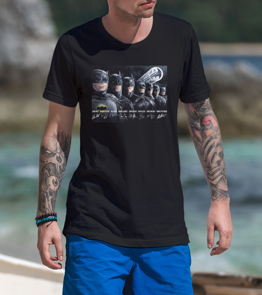 Adam West Michael Keaton Val Kilmer George Clooney David Mazouz Ben Affleck Christian Bale Robert Pattinson Batman Bat-Signal T-Shirt