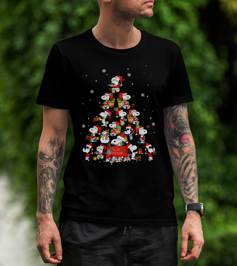 Snoopy Christmas Tree With Santa Hats ZN231 T-Shirt