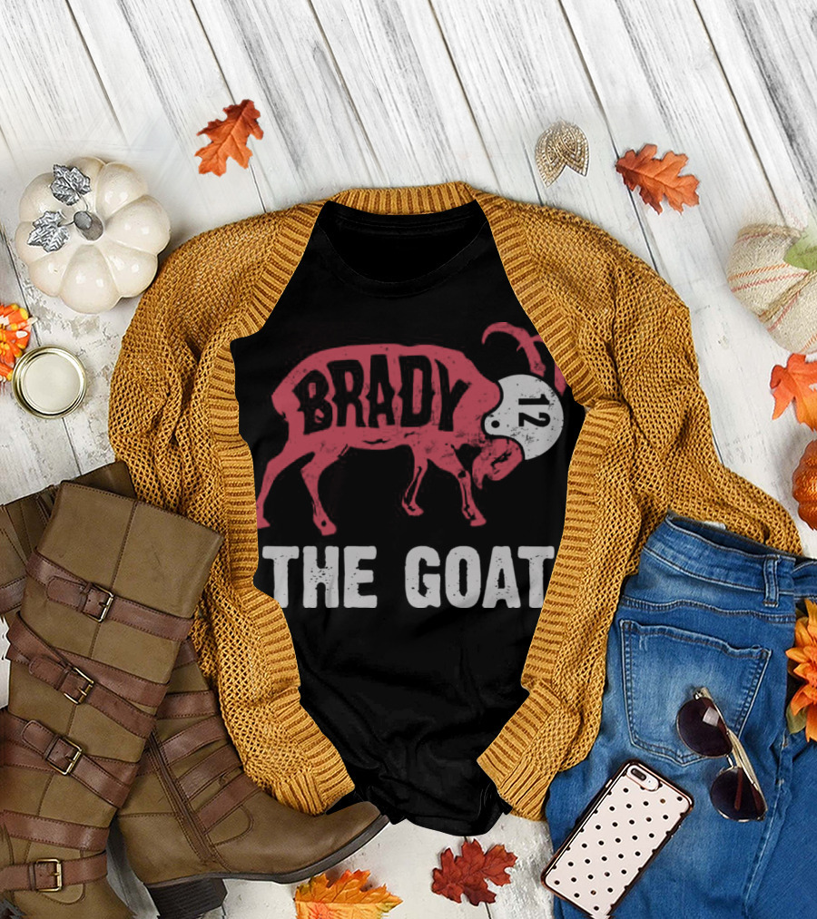 Brady 12 The Goat Graphic With Number Helmet T-Shirt
