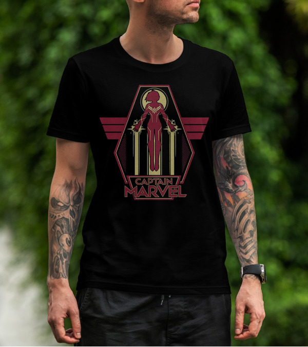 Captain Marvel Flight Silhouette Emblem With Red And Gold T-Shirt
