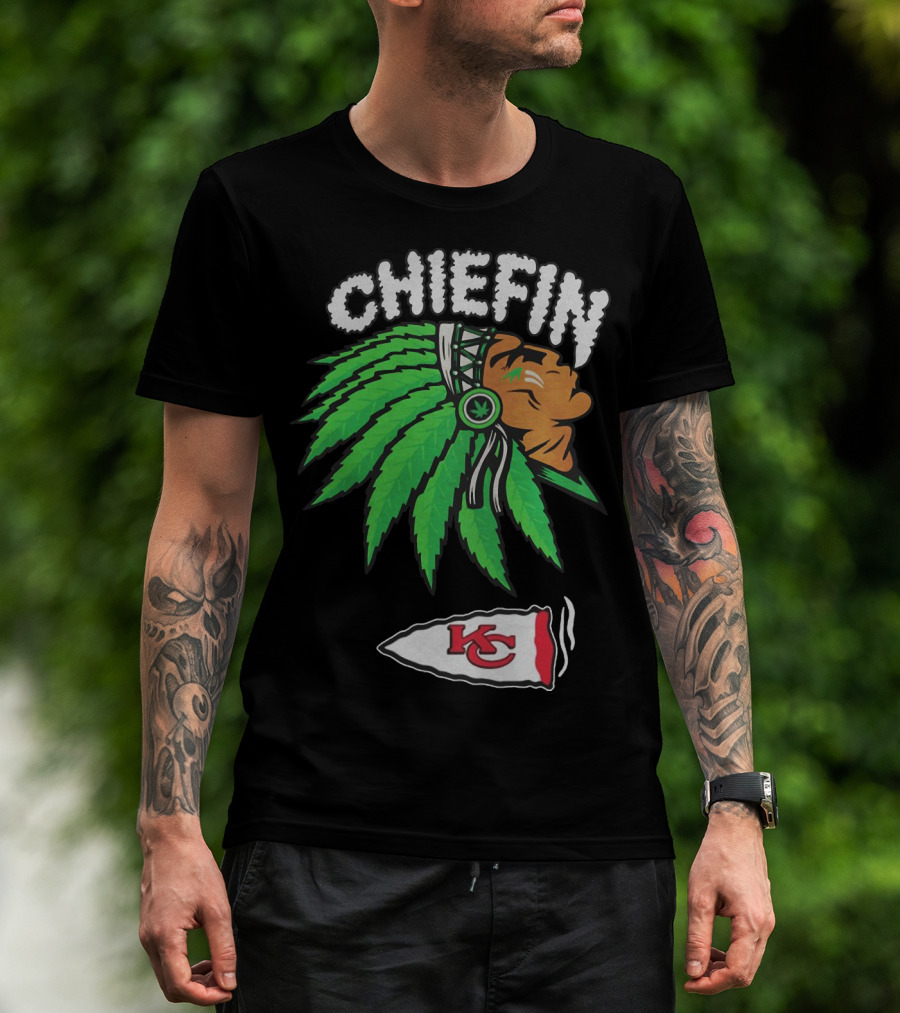 Kansas City Chiefs Chiefin Weed Smoke T-Shirt