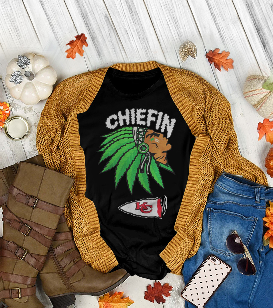 Kansas City Chiefs Chiefin Weed Smoke T-Shirt