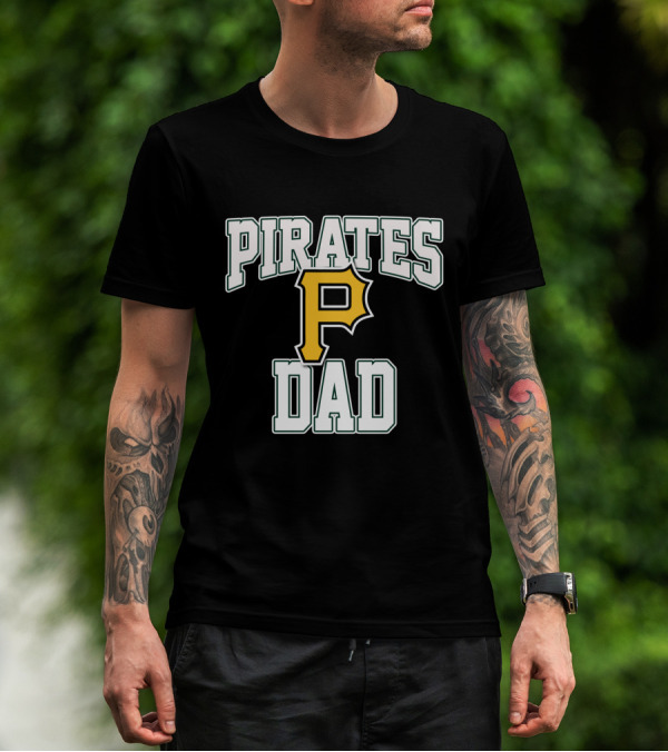 Pirates P Dad Pittsburgh Pirates Fathers Day Gift T-Shirt