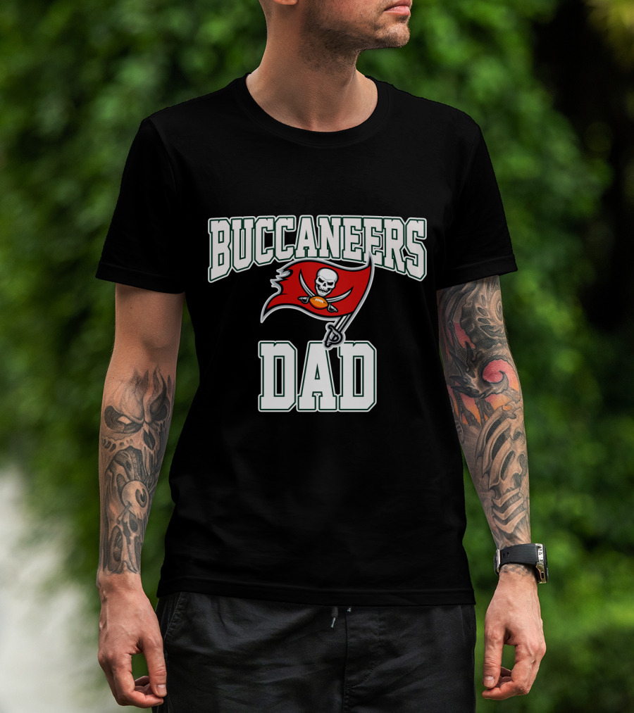 Buccaneers Dad Tampa Bay Football Fathers Day T-Shirt