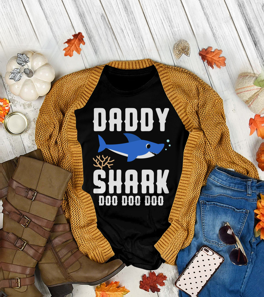Daddy Shark Doo Doo Doo from Son Daughter Family Gift T-Shirt
