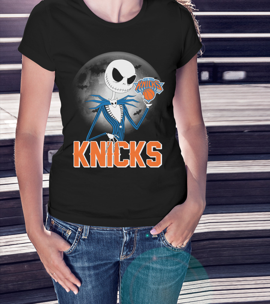 Jack Skellington New York Knicks Halloween Basketball Moon Scene T-Shirt