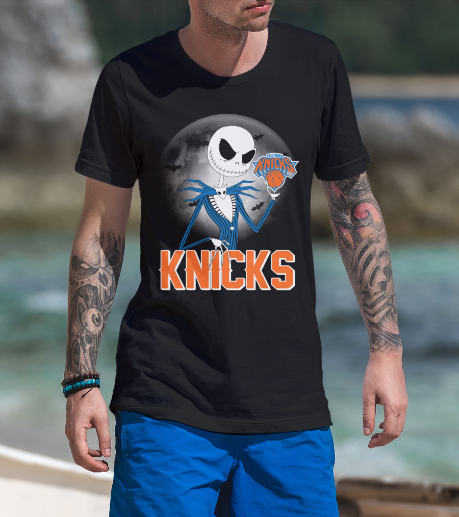 Jack Skellington New York Knicks Halloween Basketball Moon Scene T-Shirt