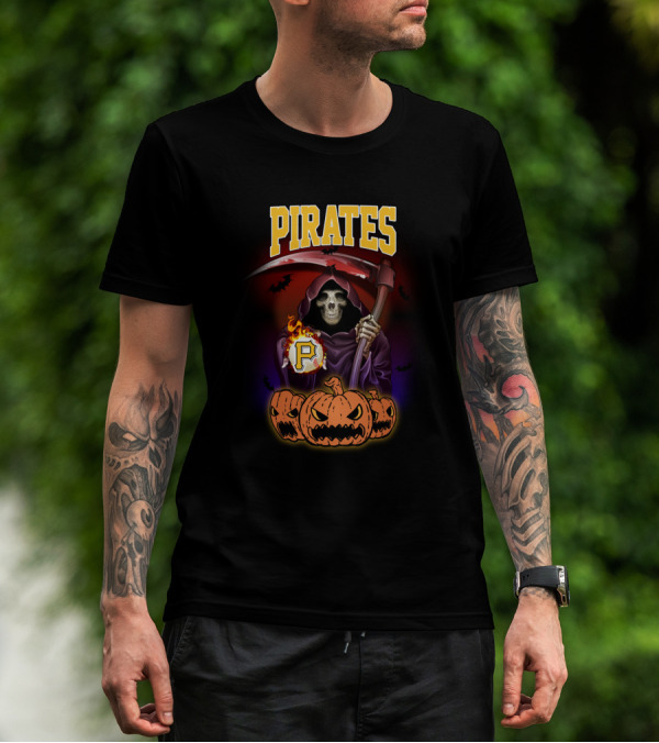 Pittsburgh Pirates Reaper With Scythe And Flaming Baseball Surrounded By Pumpkins Halloween T-Shirt