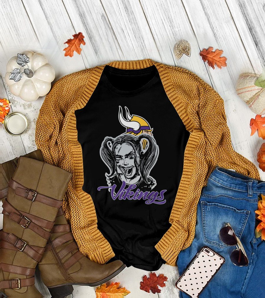 Harley Quinn Smiling With Minnesota Vikings Logo And Vikings T-Shirt