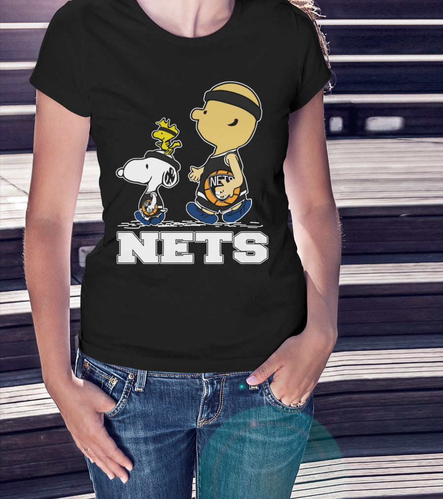 Snoopy And Woodstock Brooklyn Nets Basketball Fans T-Shirt