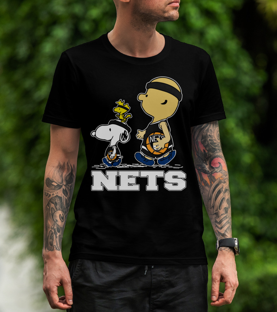 Snoopy And Woodstock Brooklyn Nets Basketball Fans T-Shirt