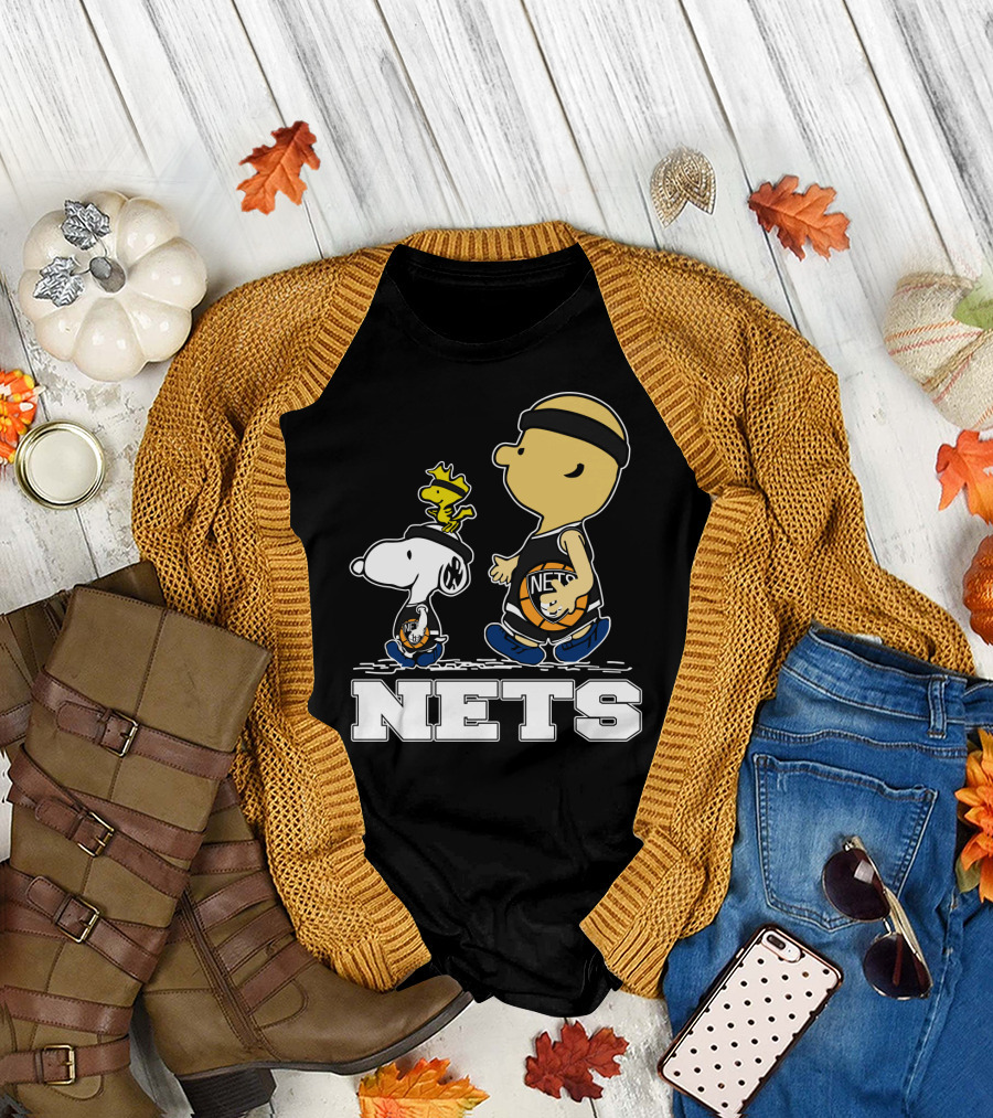 Snoopy And Woodstock Brooklyn Nets Basketball Fans T-Shirt