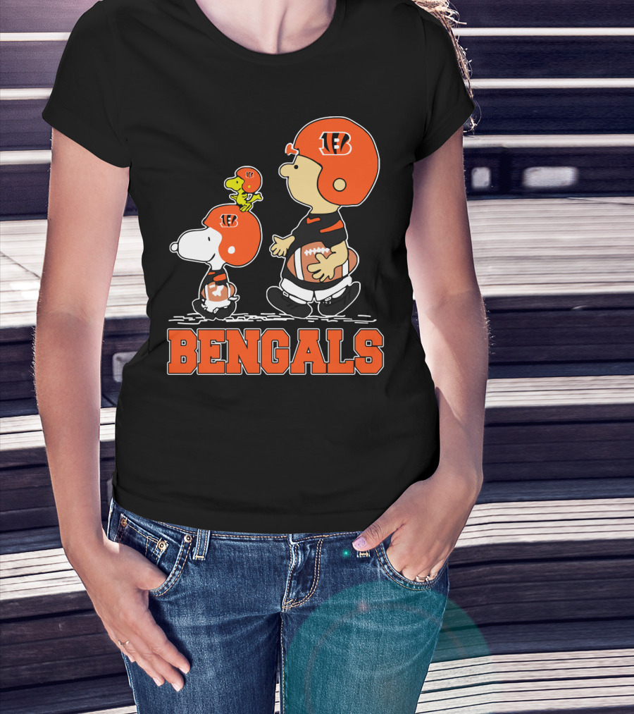 Snoopy Charlie Bengals Football Fans Peanuts Sports Team T-Shirt