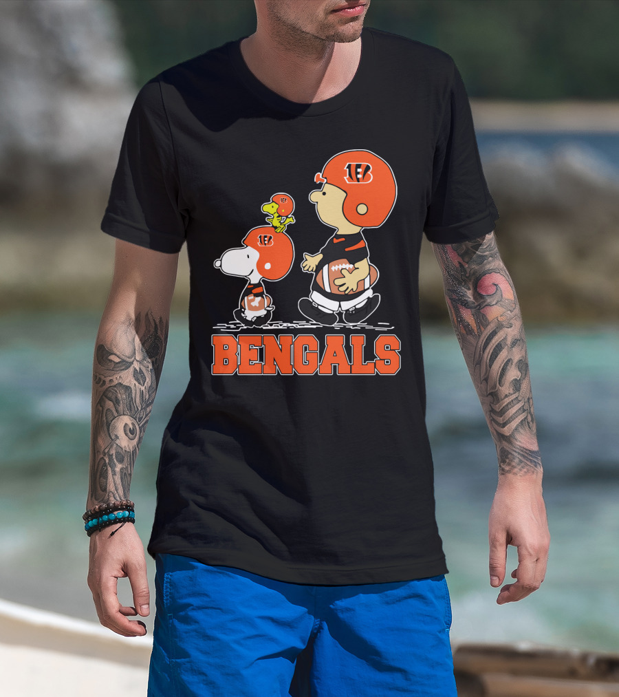 Snoopy Charlie Bengals Football Fans Peanuts Sports Team T-Shirt
