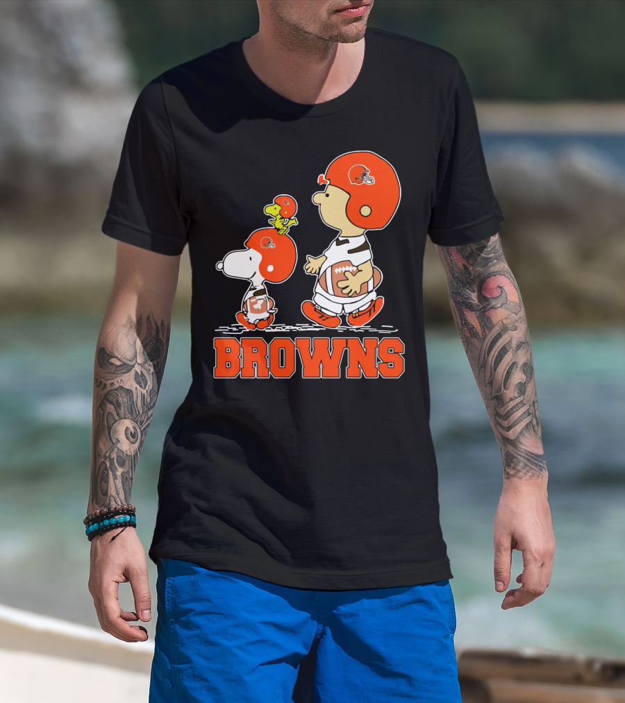 Snoopy And Woodstock With Cleveland Browns Football Helmets And Browns T-Shirt