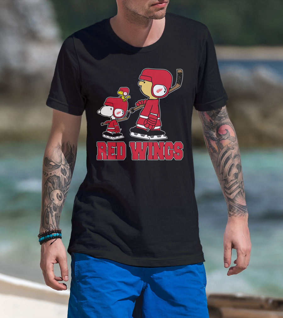Snoopy And Detroit Red Wings Ice Hockey Fan Team-Up T-Shirt