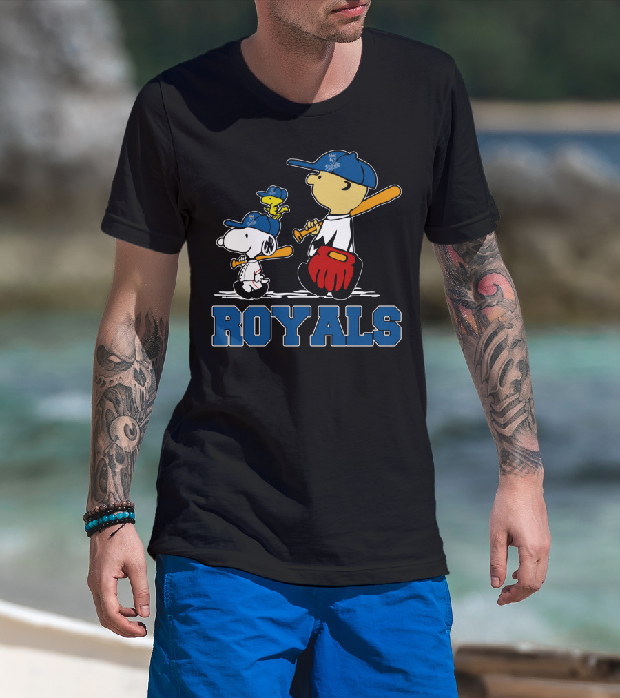 Royals Fans With Snoopy Woodstock And Charlie Brown Peanuts Baseball Theme T-Shirt
