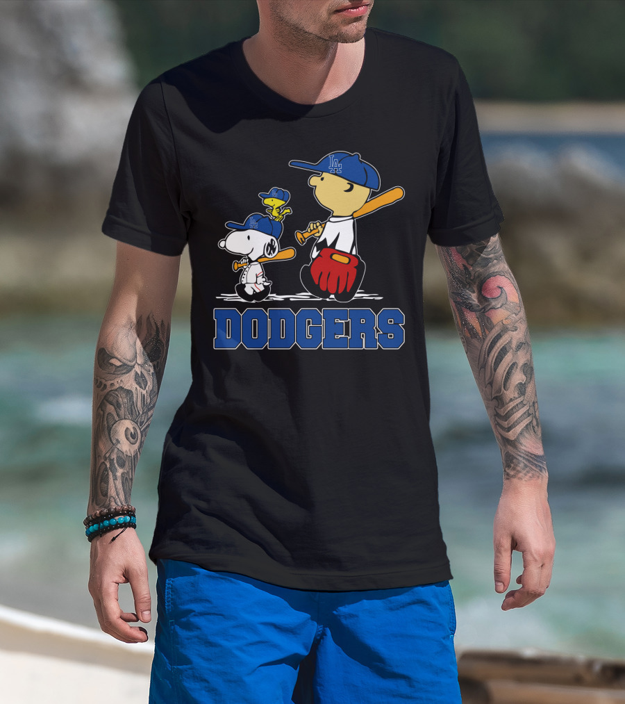 Snoopy Dodgers Fans La Baseball Peanuts Charlie Brown Woodstock T-Shirt