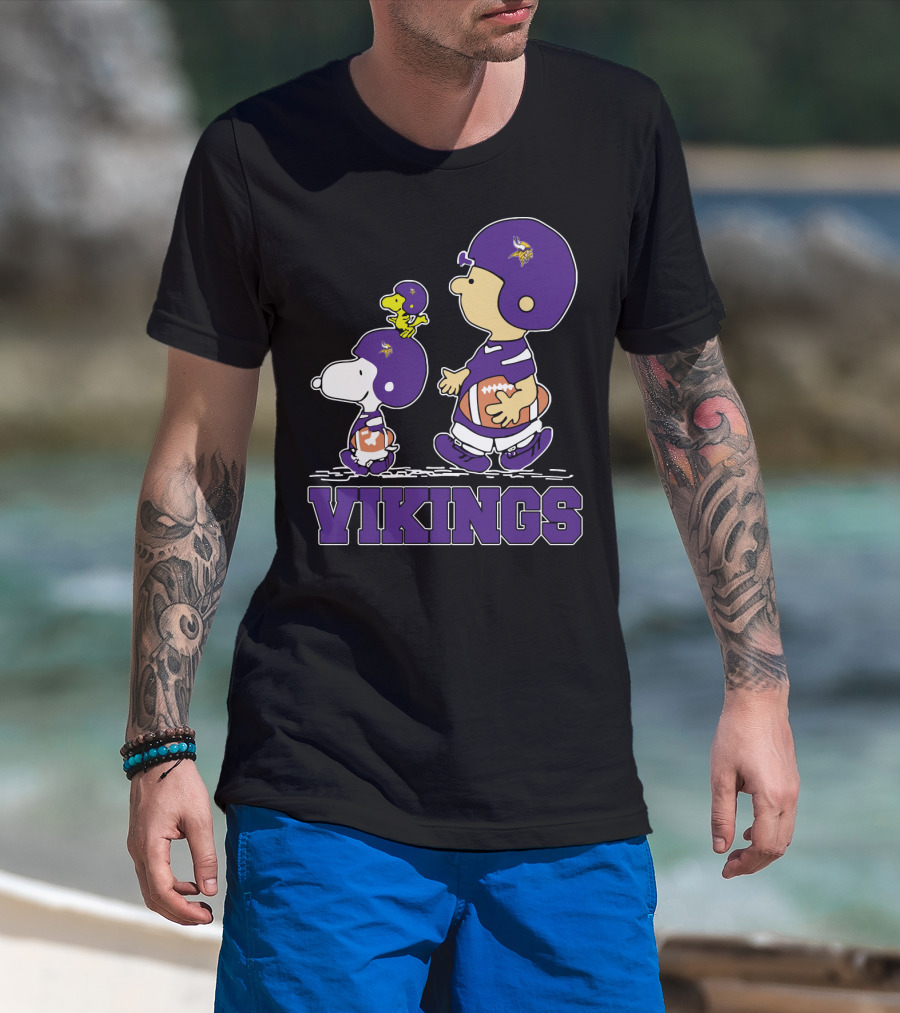 Snoopy And Woodstock With Minnesota Vikings Fans Football Helmets T-Shirt